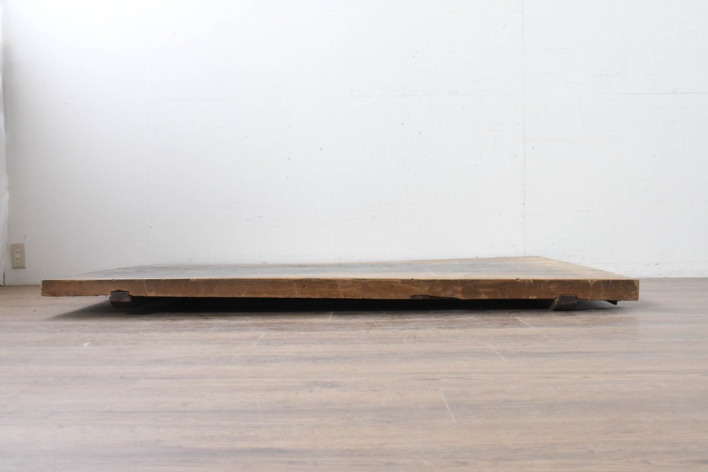 【簡易リペア限定品】　和製アンティーク　クルミの木(胡桃)　重厚!　古い豪農の土間で使われていた作業台の天板　(R-086544)