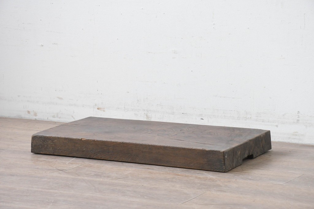 【簡易リペア限定品】　和製アンティーク　欅(ケヤキ)材　古い豪農で使われていた味わい深い飾り台　(R-086547)