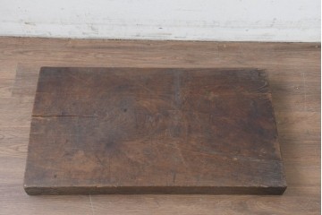 【簡易リペア限定品】　和製アンティーク　欅(ケヤキ)材　古い豪農で使われていた味わい深い飾り台　(R-086547)