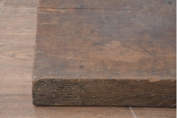 【簡易リペア限定品】　和製アンティーク　欅(ケヤキ)材　古い豪農で使われていた味わい深い飾り台　(R-086547)