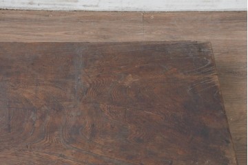 【簡易リペア限定品】　和製アンティーク　欅(ケヤキ)材　古い豪農で使われていた味わい深い飾り台　(R-086547)