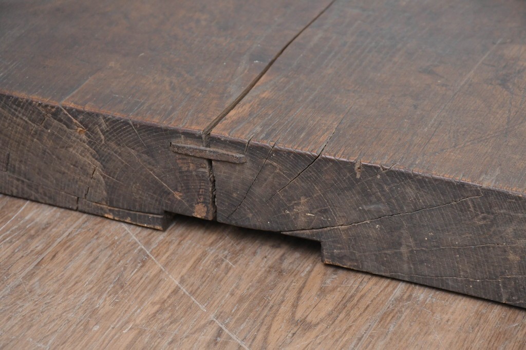 【簡易リペア限定品】　和製アンティーク　欅(ケヤキ)材　古い豪農で使われていた味わい深い飾り台　(R-086547)