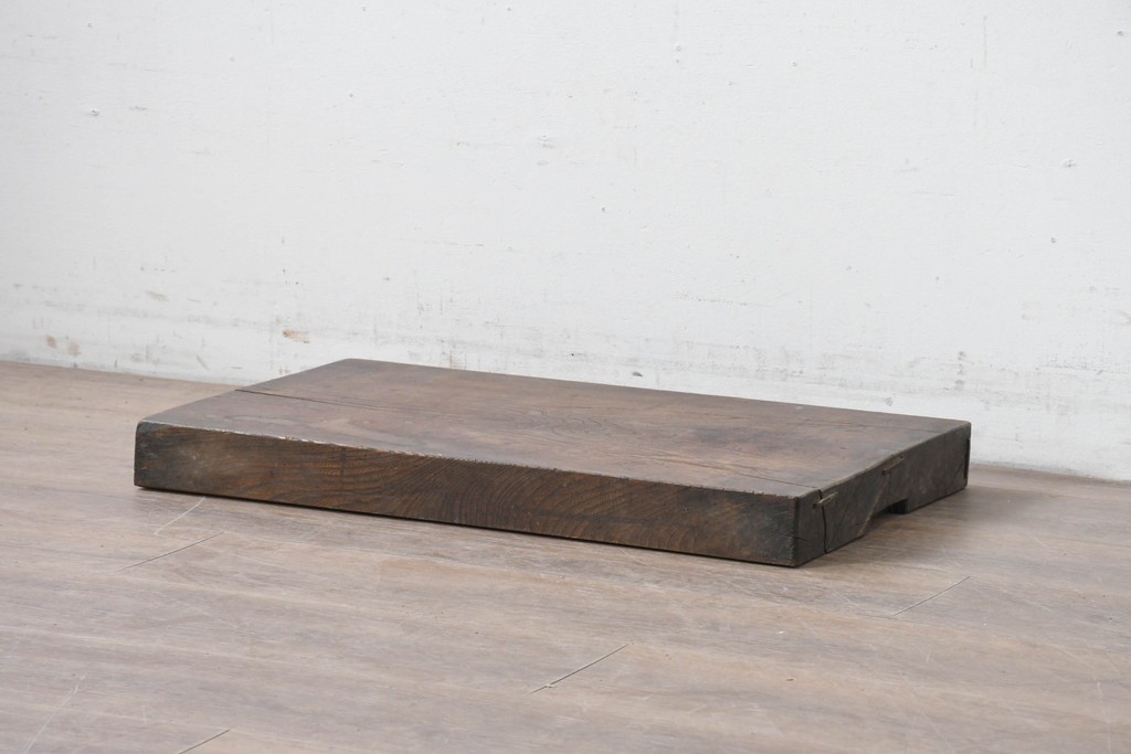 【簡易リペア限定品】　和製アンティーク　欅(ケヤキ)材　古い豪農で使われていた味わい深い飾り台　(R-086548)