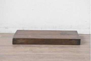 【簡易リペア限定品】　和製アンティーク　欅(ケヤキ)材　古い豪農で使われていた味わい深い飾り台　(R-086548)