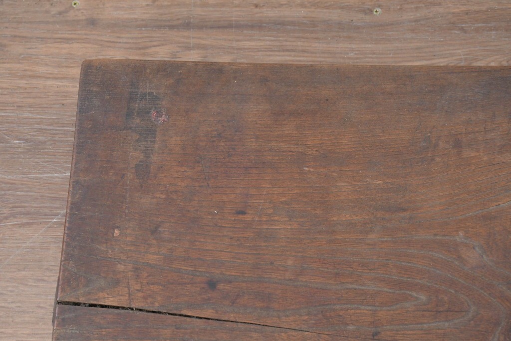 【簡易リペア限定品】　和製アンティーク　欅(ケヤキ)材　古い豪農で使われていた味わい深い飾り台　(R-086548)