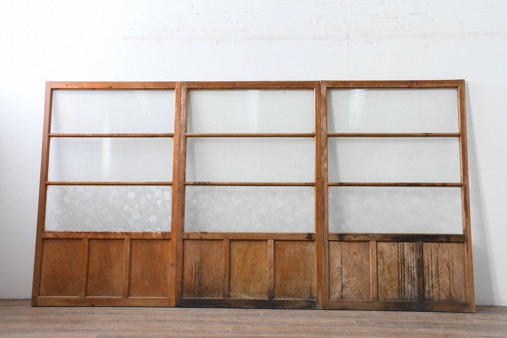 ヴィンテージ建具　昭和中期　モールガラスが趣深いガラス窓3枚セット　(R-086549)