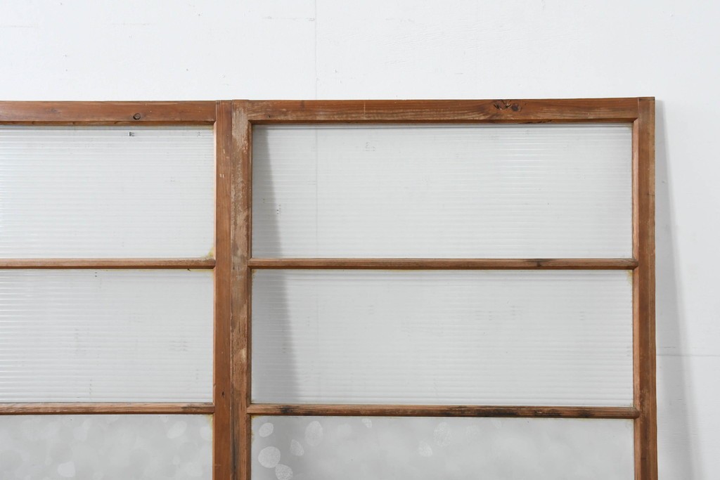 ヴィンテージ建具　昭和中期　モールガラスが趣深いガラス窓3枚セット　(R-086549)