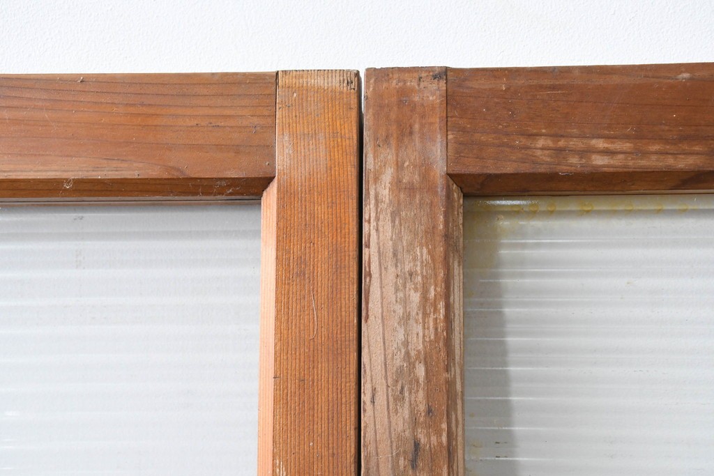 ヴィンテージ建具　昭和中期　モールガラスが趣深いガラス窓3枚セット　(R-086549)