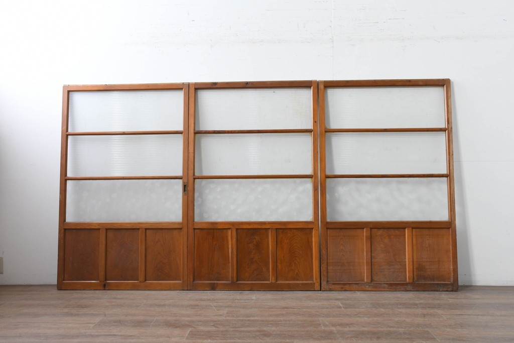 ヴィンテージ建具　昭和中期　モールガラスが趣深いガラス窓3枚セット　(R-086549)