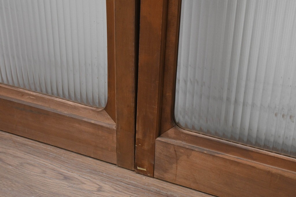 ヴィンテージ建具　昭和中期　木味豊かなモールガラス入りの窓4枚セット　(R-086550)