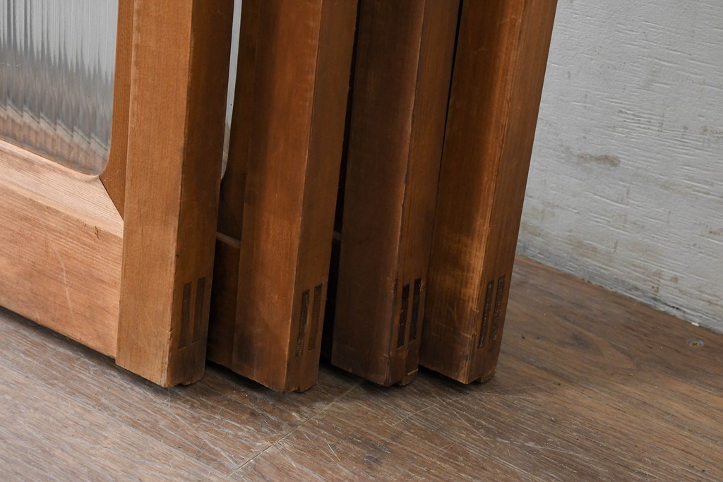 ヴィンテージ建具　昭和中期　木味豊かなモールガラス入りの窓4枚セット　(R-086550)