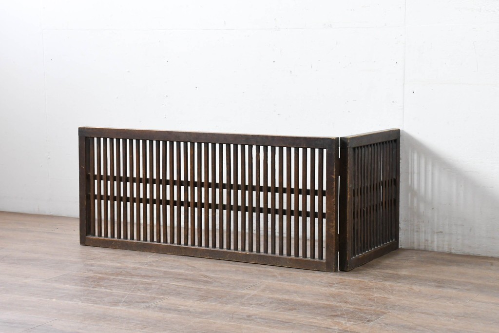  和製アンティーク　明治～大正期　使いこまれた味のある帳場格子　(R-086551)