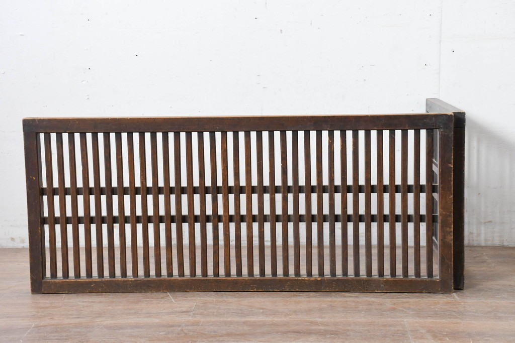  和製アンティーク　明治～大正期　使いこまれた味のある帳場格子　(R-086551)