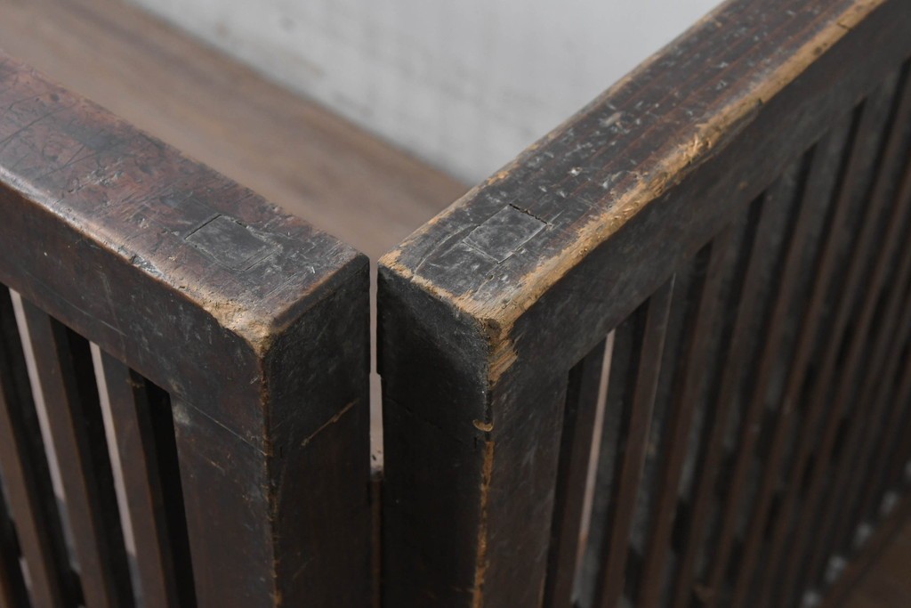  和製アンティーク　明治～大正期　使いこまれた味のある帳場格子　(R-086551)