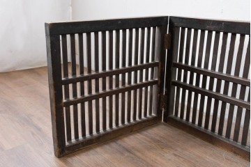  和製アンティーク　明治～大正期　使いこまれた味のある帳場格子　(R-086551)