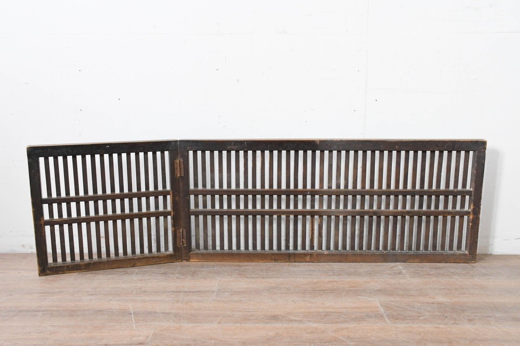  和製アンティーク　明治～大正期　使いこまれた味のある帳場格子　(R-086551)