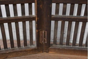  和製アンティーク　明治～大正期　使いこまれた味のある帳場格子　(R-086551)