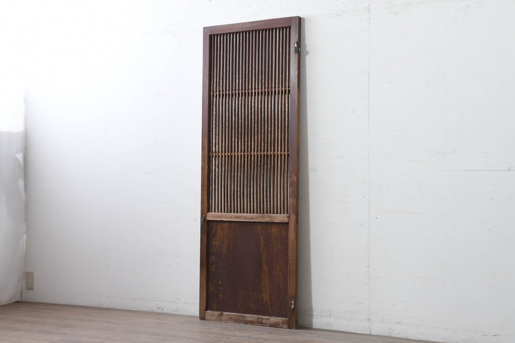 アンティーク建具　明治から大正期　繊細な格子が美しい幅狭格子扉1枚　(R-086553)