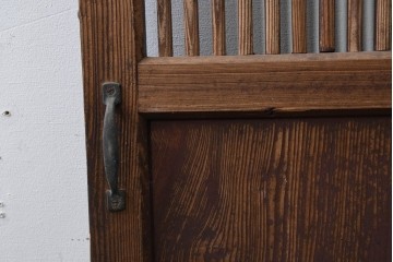 アンティーク建具　明治から大正期　繊細な格子が美しい幅狭格子扉1枚　(R-086553)