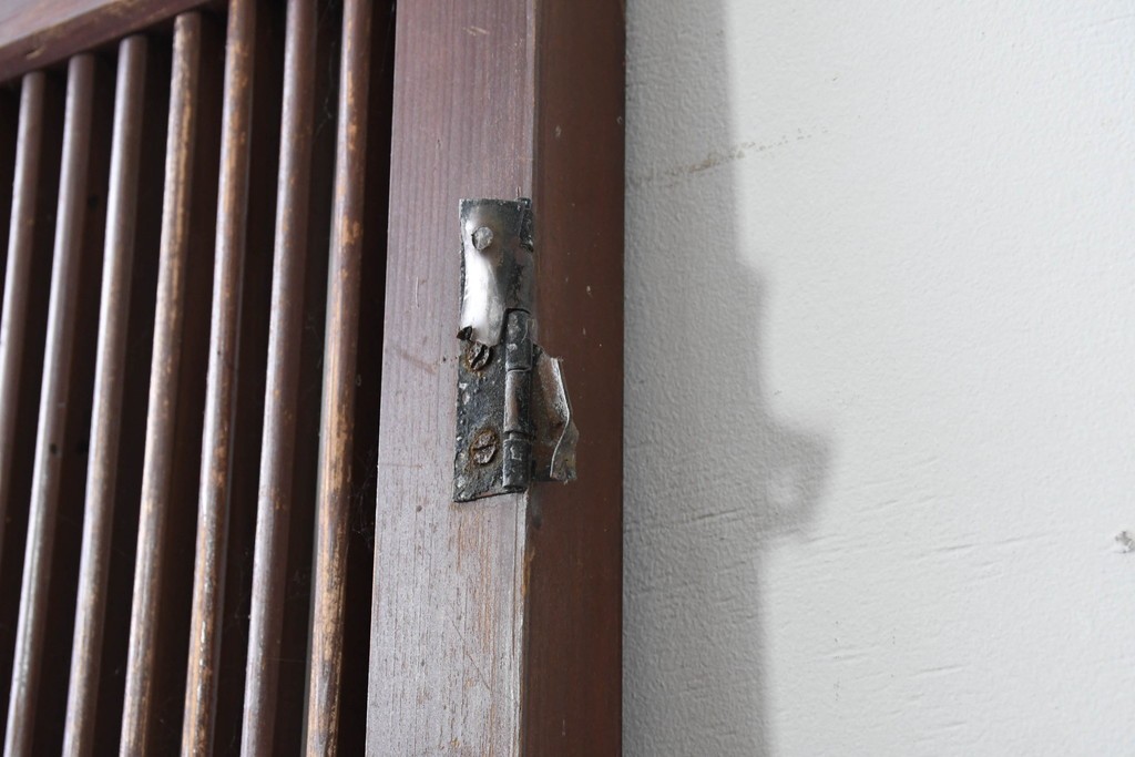 アンティーク建具　明治から大正期　繊細な格子が美しい幅狭格子扉1枚　(R-086553)