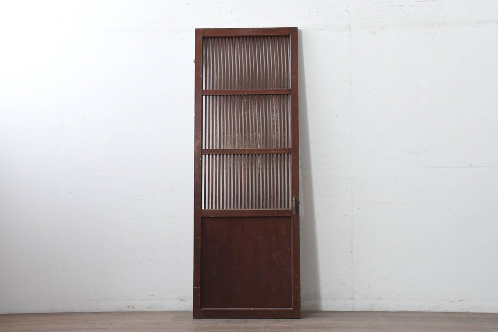 アンティーク建具　明治から大正期　繊細な格子が美しい幅狭格子扉1枚　(R-086553)