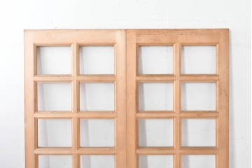 ヴィンテージ建具　未使用長期在庫品建具　昭和後期　明るい木色のフレームのシンプルな扉2枚セット　(R-086554)