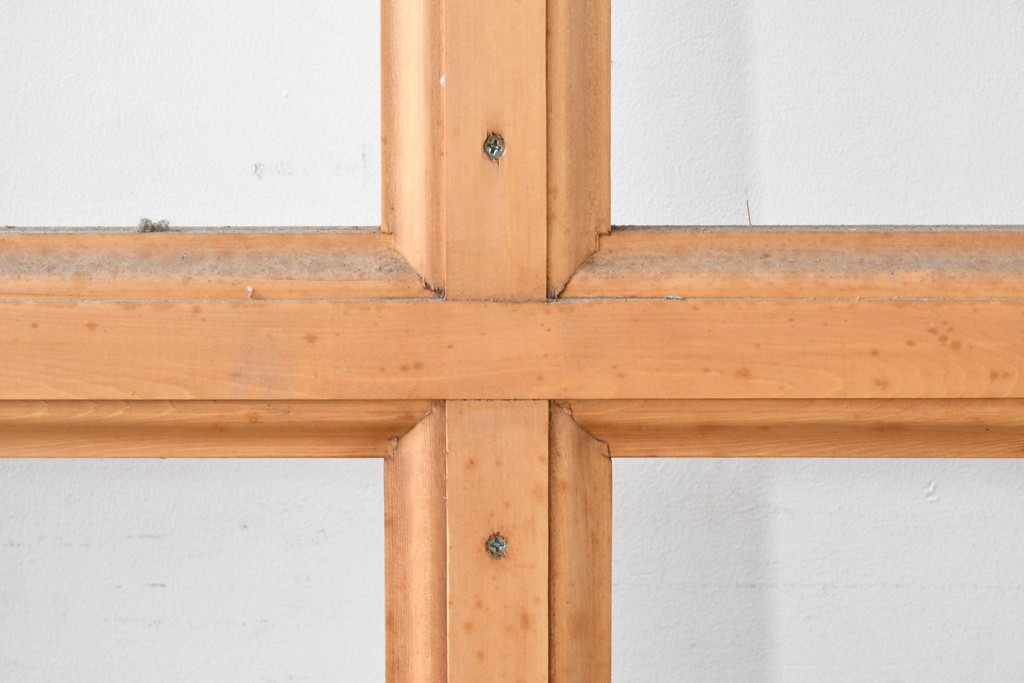 ヴィンテージ建具　未使用長期在庫品建具　昭和後期　明るい木色のフレームのシンプルな扉2枚セット　(R-086554)