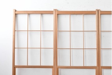 ヴィンテージ建具　昭和後期　上品な桟組みが引き立つ幅狭タイプの雪見障子戸4枚セット　(R-086555)