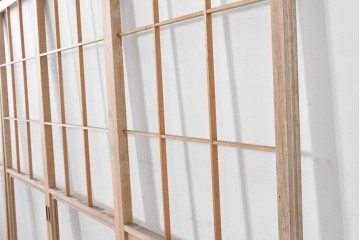 ヴィンテージ建具　昭和後期　上品な桟組みが引き立つ幅狭タイプの雪見障子戸4枚セット　(R-086556)