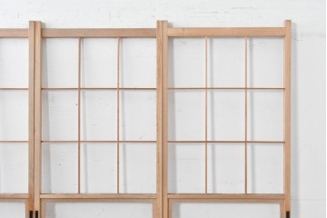 ヴィンテージ建具　昭和後期　上品な桟組みが引き立つ幅狭タイプの雪見障子戸4枚セット　(R-086556)