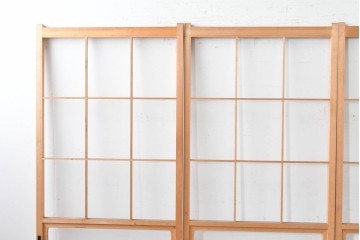 ヴィンテージ建具　昭和後期　上品な桟組みが引き立つ幅狭タイプの雪見障子戸4枚セット　(R-086557)