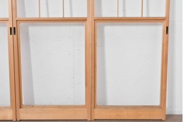 ヴィンテージ建具　昭和後期　上品な桟組みが引き立つ幅狭タイプの雪見障子戸4枚セット　(R-086557)