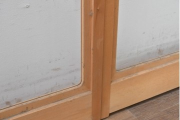 ヴィンテージ建具　昭和後期　上品な桟組みが引き立つ幅狭タイプの雪見障子戸4枚セット　(R-086557)