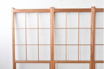 ヴィンテージ建具　昭和後期　上品な桟組みが引き立つ幅狭タイプの雪見障子戸4枚セット　(R-086558)