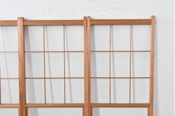 ヴィンテージ建具　昭和後期　上品な桟組みが引き立つ幅狭タイプの雪見障子戸4枚セット　(R-086558)