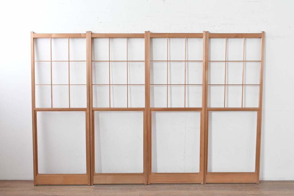 ヴィンテージ建具　昭和後期　上品な桟組みが引き立つ幅狭タイプの雪見障子戸4枚セット　(R-086559)
