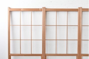 ヴィンテージ建具　昭和後期　上品な桟組みが引き立つ幅狭タイプの雪見障子戸4枚セット　(R-086559)