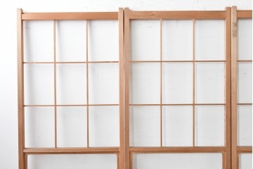 ヴィンテージ建具　昭和後期　上品な桟組みが引き立つ幅狭タイプの雪見障子戸4枚セット　(R-086559)