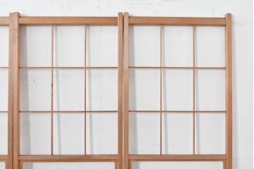 ヴィンテージ建具　昭和後期　上品な桟組みが引き立つ幅狭タイプの雪見障子戸4枚セット　(R-086559)