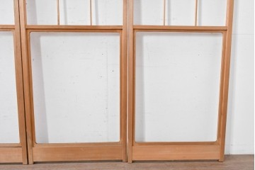 ヴィンテージ建具　昭和後期　上品な桟組みが引き立つ幅狭タイプの雪見障子戸4枚セット　(R-086559)