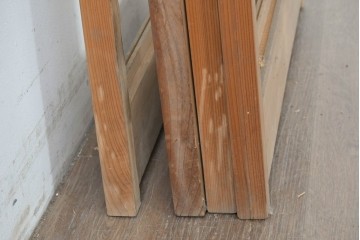 ヴィンテージ建具　昭和後期　上品な桟組みが引き立つ幅狭タイプの雪見障子戸4枚セット　(R-086559)