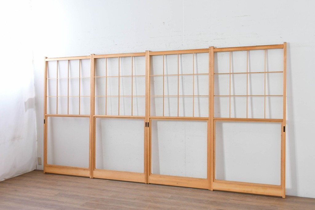 ヴィンテージ建具　昭和後期　上品な桟組みが引き立つ雪見障子戸4枚セット　(R-086560)