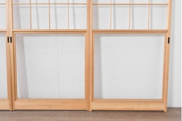 ヴィンテージ建具　昭和後期　上品な桟組みが引き立つ雪見障子戸4枚セット　(R-086560)