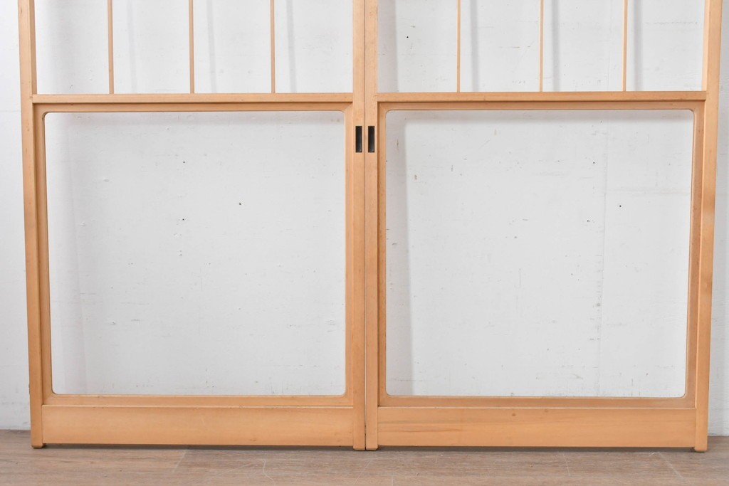 ヴィンテージ建具　昭和後期　上品な桟組みが引き立つ雪見障子戸2枚セット　(R-086561)