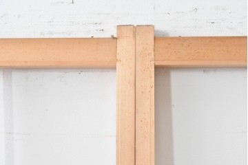 ヴィンテージ建具　昭和後期　上品な桟組みが引き立つ雪見障子戸2枚セット　(R-086561)