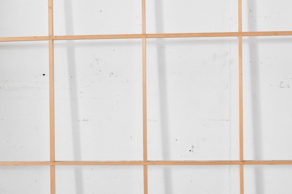 ヴィンテージ建具　昭和後期　上品な桟組みが引き立つ雪見障子戸2枚セット　(R-086561)