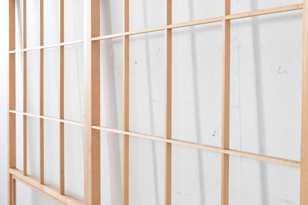 ヴィンテージ建具　昭和後期　上品な桟組みが引き立つ雪見障子戸2枚セット　(R-086561)