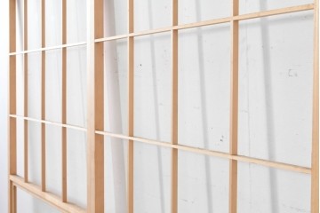 ヴィンテージ建具　昭和後期　上品な桟組みが引き立つ雪見障子戸2枚セット　(R-086561)