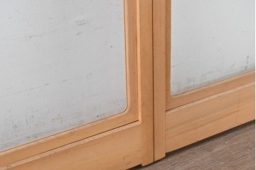 ヴィンテージ建具　昭和後期　上品な桟組みが引き立つ雪見障子戸2枚セット　(R-086561)