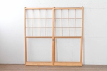 ヴィンテージ建具　昭和後期　上品な桟組みが引き立つ雪見障子戸2枚セット　(R-086561)